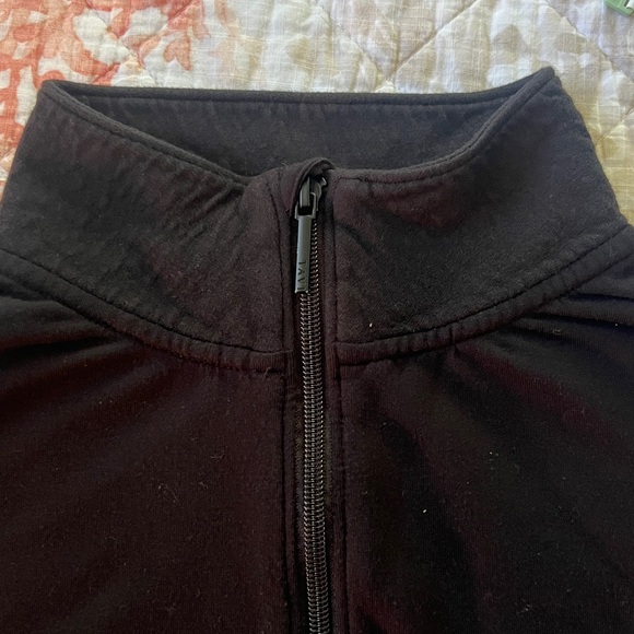29. Tavi Cozy Half Zip, Black, kangaroo pocket, waist cinch cord, Size Small - Picture 12 of 16